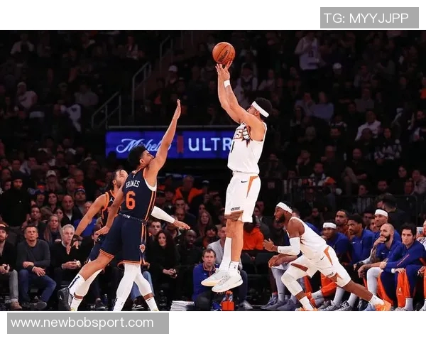 布克三分球失准却依然贡献24分4板7助1断展现全面能力